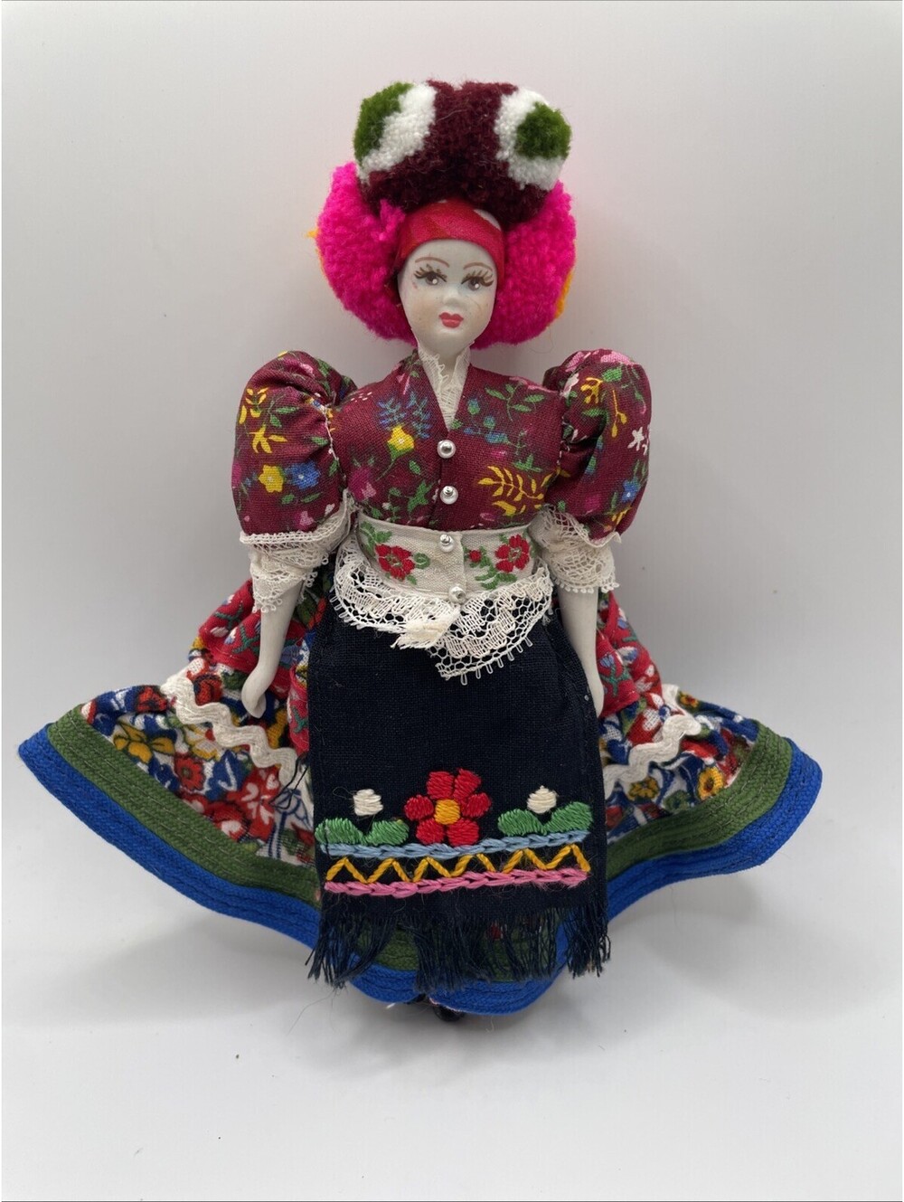 Hungarikum HUNGARIAN Embroidered Mezokovesd Folk Costume Matyó Doll
